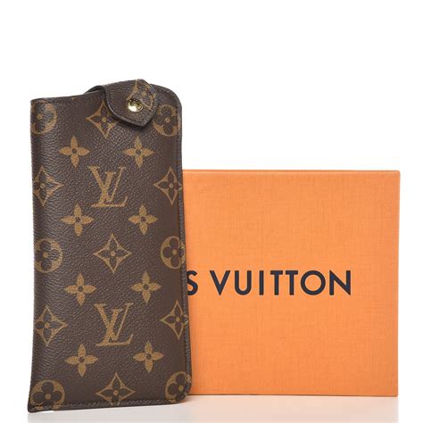 louis vuitton sunglasses pouch.